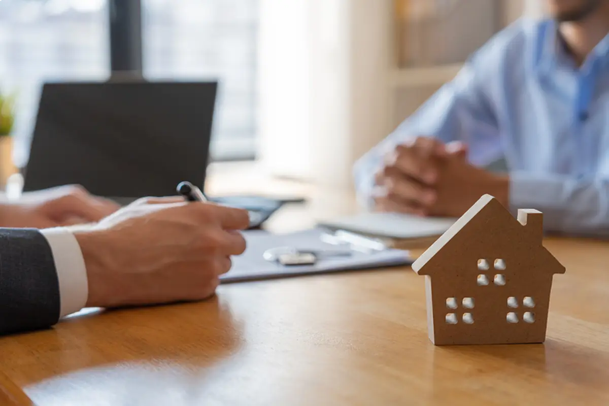 Reading Between Applications: Tenant Behavioral Red Flags Charlotte Investors Should Catch Early